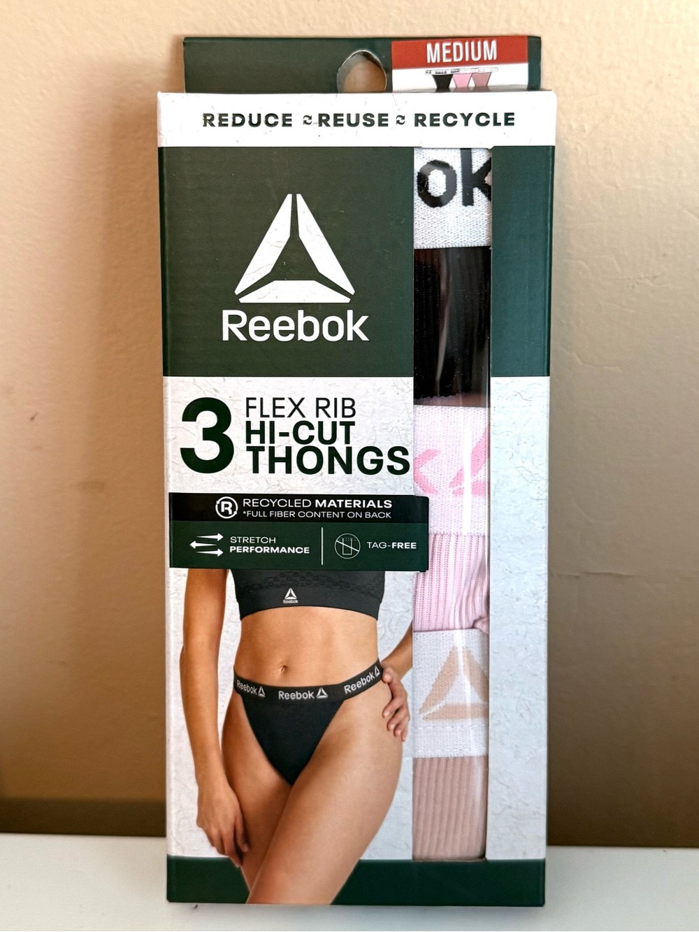 REEBOK WOMEN'S SIZE MEDIUM 3 PACK VARIOUS COLORED SEAMLESS COMFORT THONGS NEW